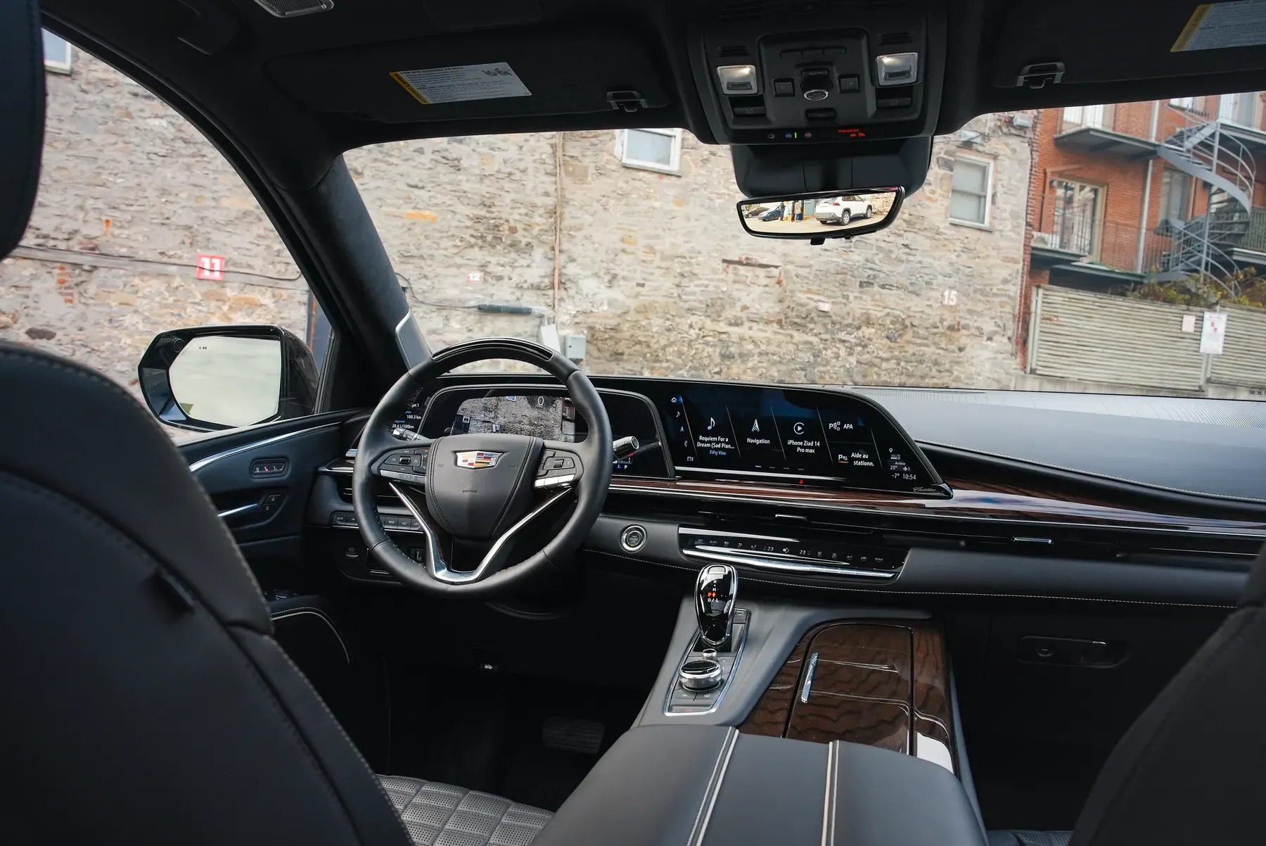 Cadillac cockpit and dashboard